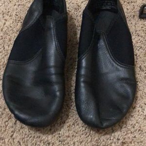 Dance shoes.  Jazz.  Size 5.5